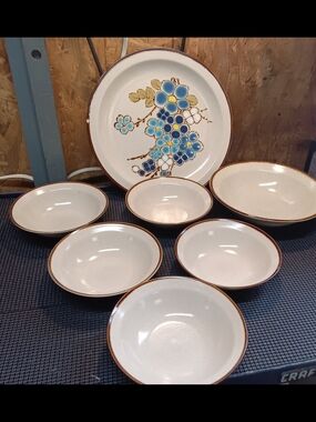 Vintage "Berry Blue" Crestone Dinnerware Set